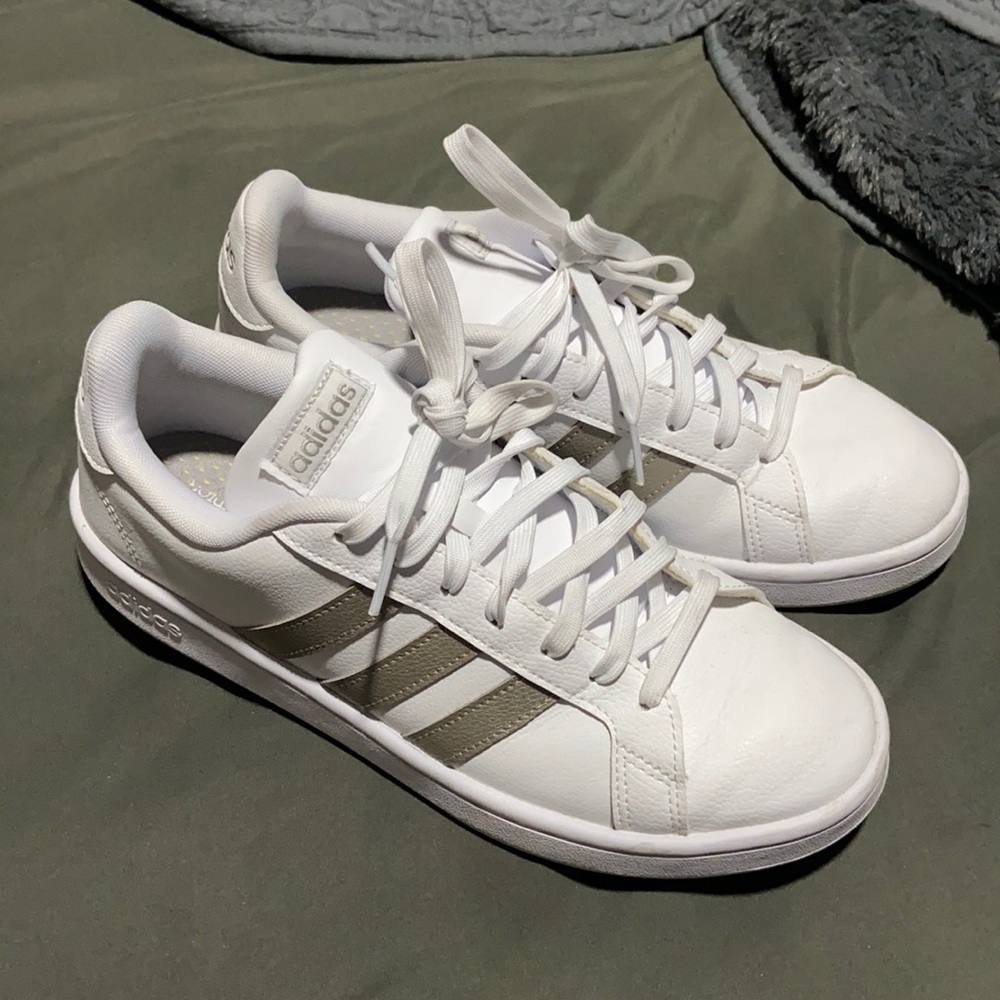 Women’s adidas size 9